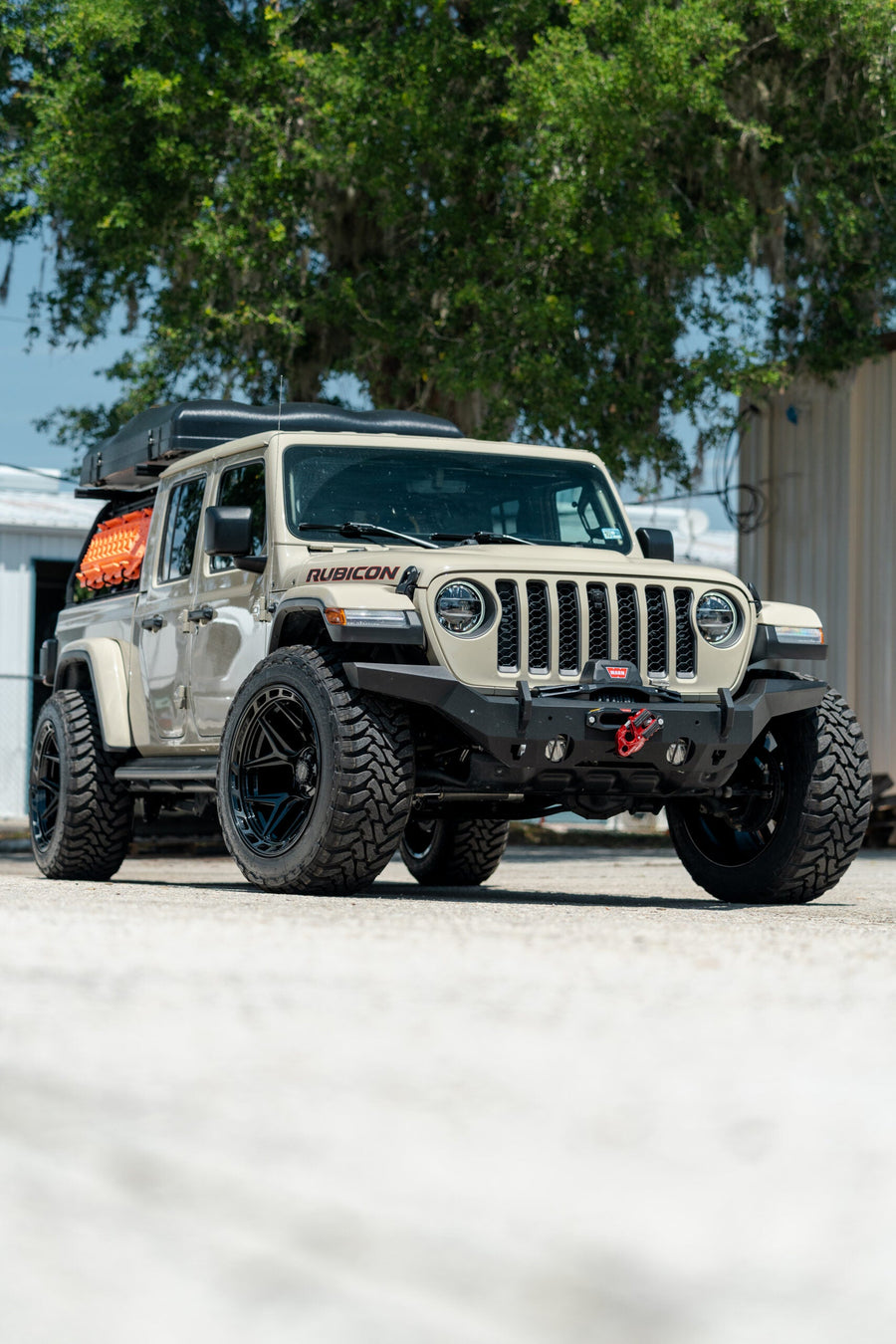 JEEP GLADIATOR RUBICON 4PLAY WHEELS 4P55 22X12 35X12.5X22 TOYO TIRES STOCK SUSPENSION
