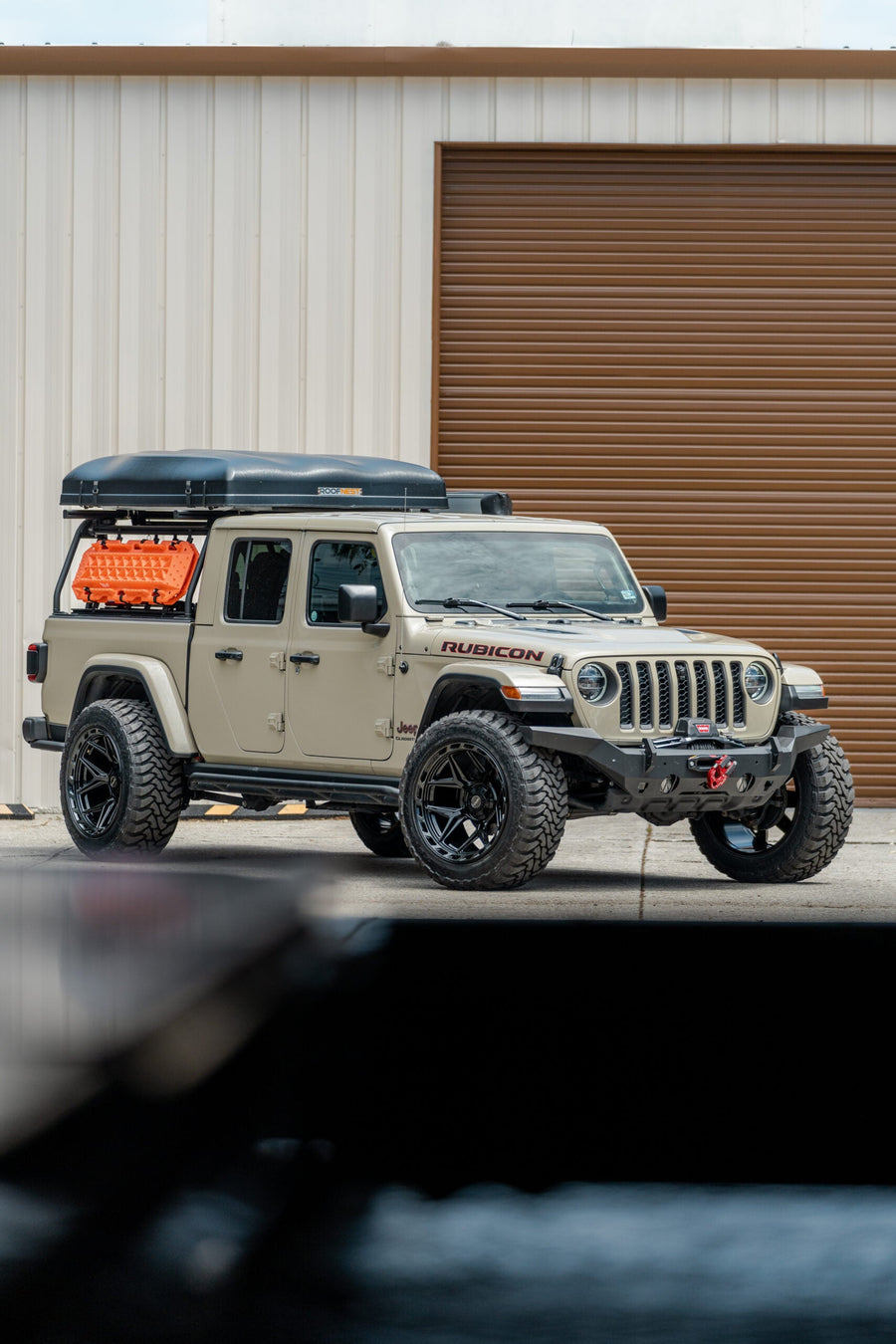 JEEP GLADIATOR RUBICON 4PLAY WHEELS 4P55 22X12 35X12.5X22 TOYO TIRES STOCK SUSPENSION