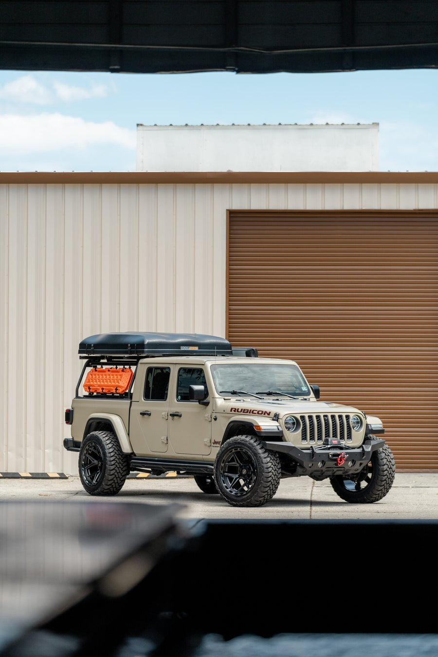 JEEP GLADIATOR RUBICON 4PLAY WHEELS 4P55 22X12 35X12.5X22 TOYO TIRES STOCK SUSPENSION