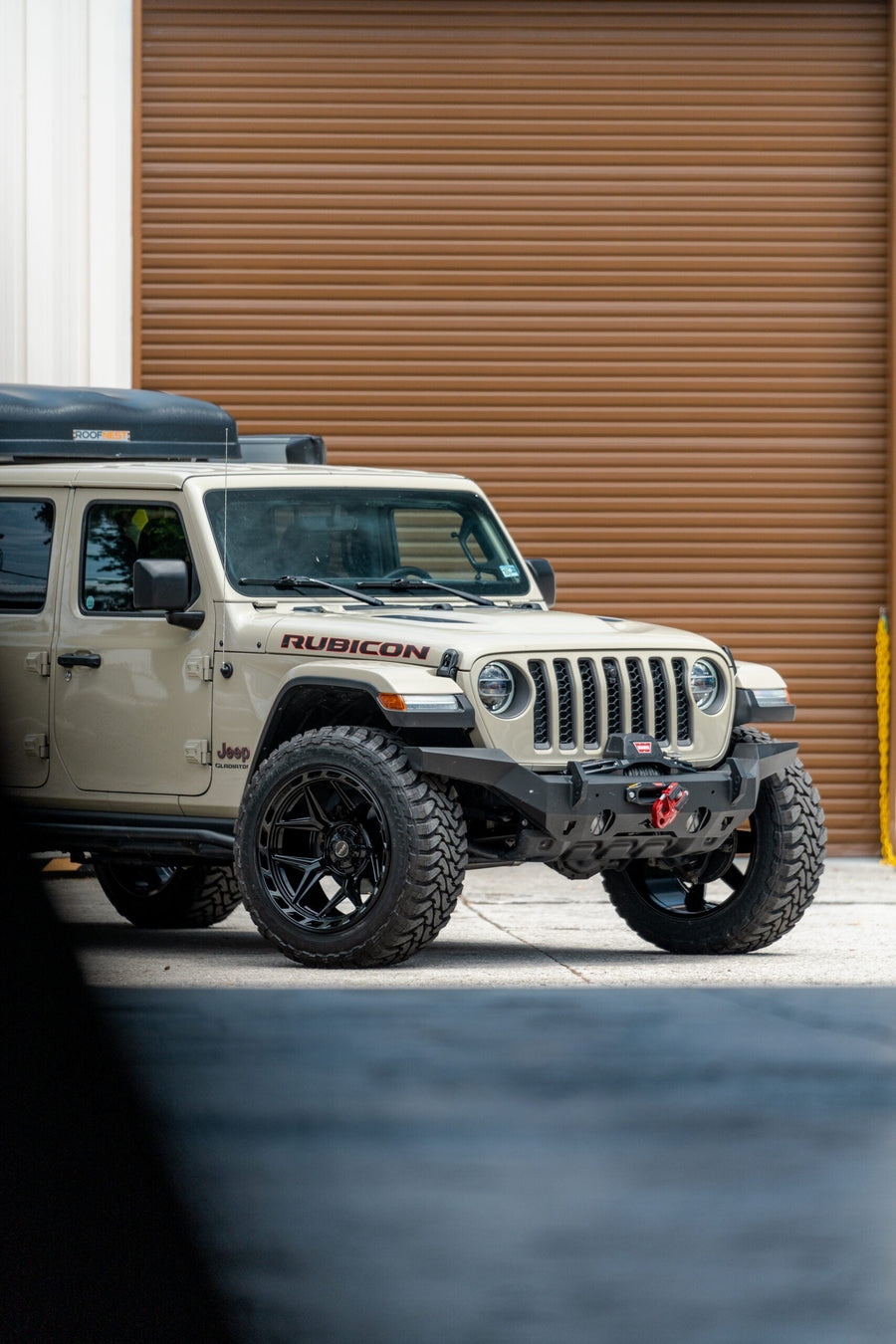 JEEP GLADIATOR RUBICON 4PLAY WHEELS 4P55 22X12 35X12.5X22 TOYO TIRES STOCK SUSPENSION