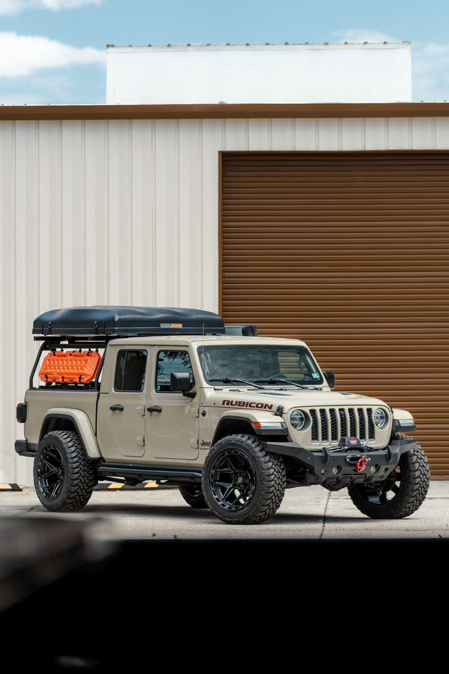 JEEP GLADIATOR RUBICON 4PLAY WHEELS 4P55 22X12 35X12.5X22 TOYO TIRES STOCK SUSPENSION