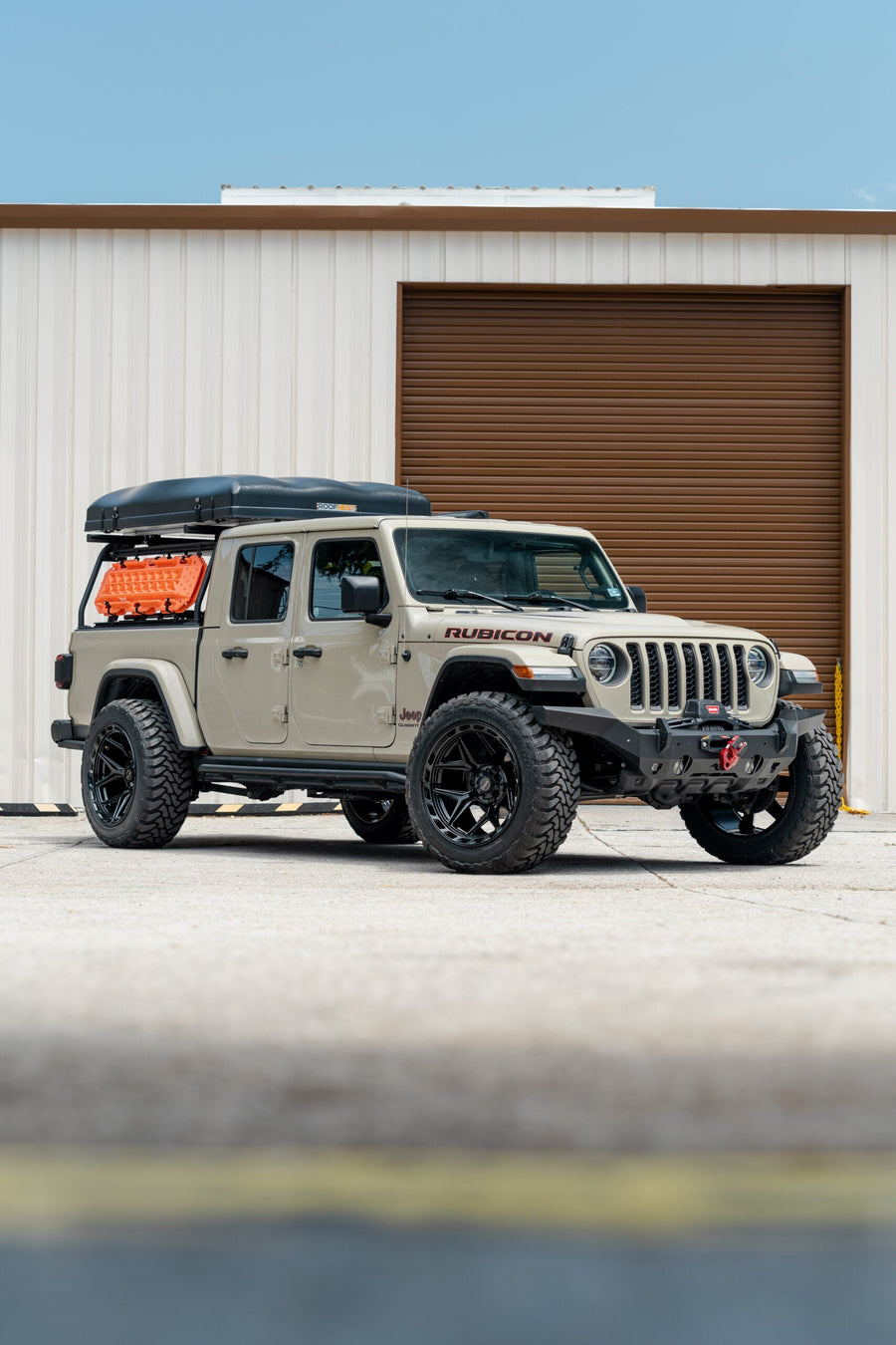 JEEP GLADIATOR RUBICON 4PLAY WHEELS 4P55 22X12 35X12.5X22 TOYO TIRES STOCK SUSPENSION