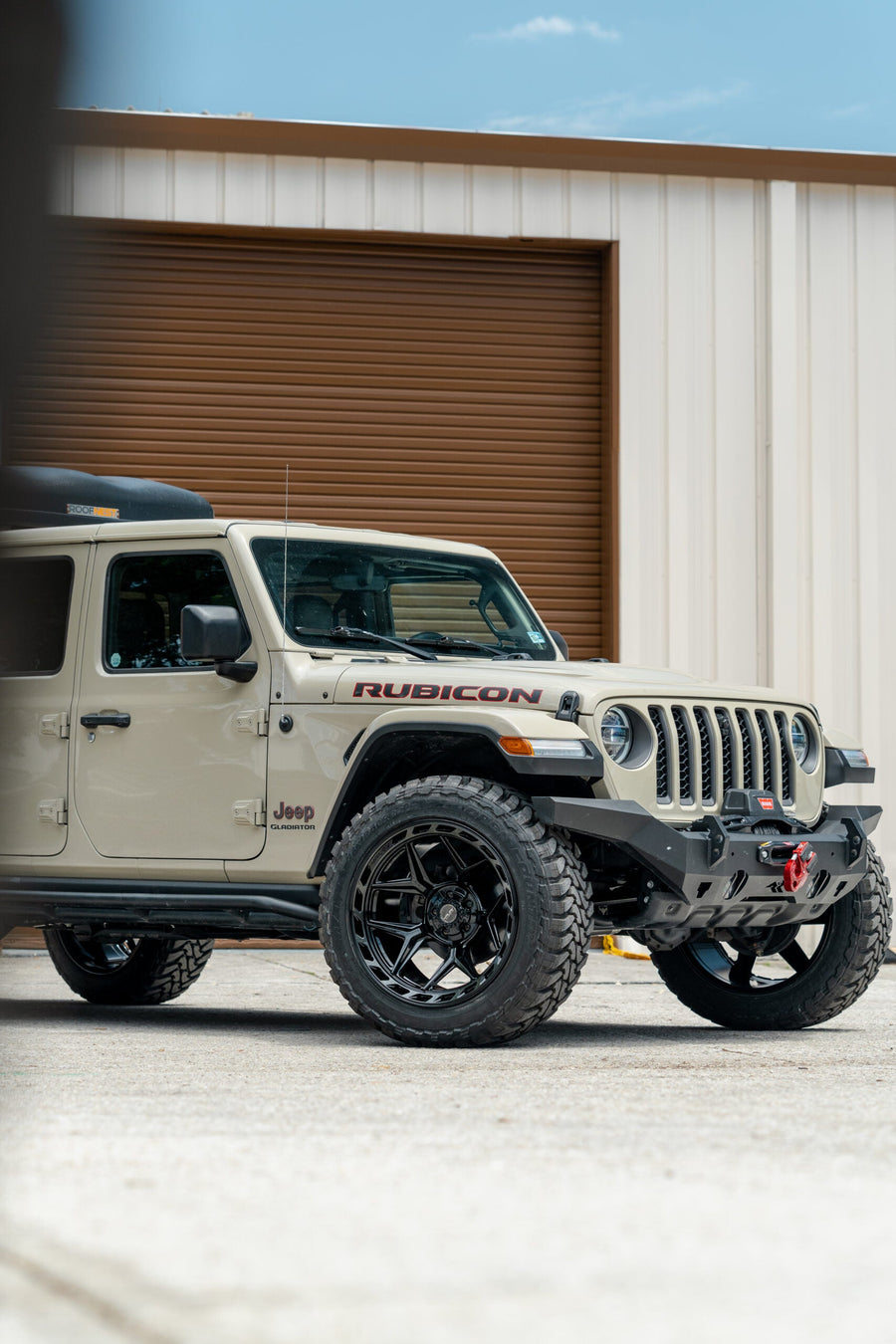 JEEP GLADIATOR RUBICON 4PLAY WHEELS 4P55 22X12 35X12.5X22 TOYO TIRES STOCK SUSPENSION