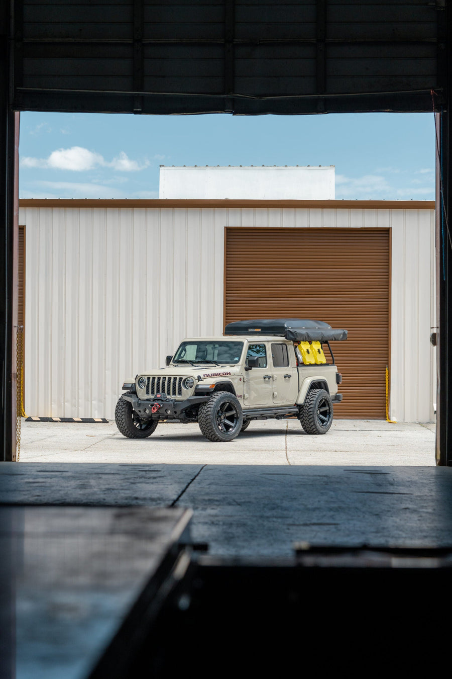 JEEP GLADIATOR RUBICON 4PLAY WHEELS 4P63 22X12 35X12.5X22 TOYO TIRES STOCK SUSPENSION
