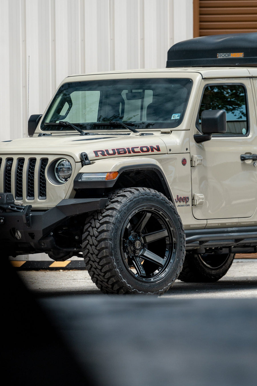 JEEP GLADIATOR RUBICON 4PLAY WHEELS 4P63 22X12 35X12.5X22 TOYO TIRES STOCK SUSPENSION