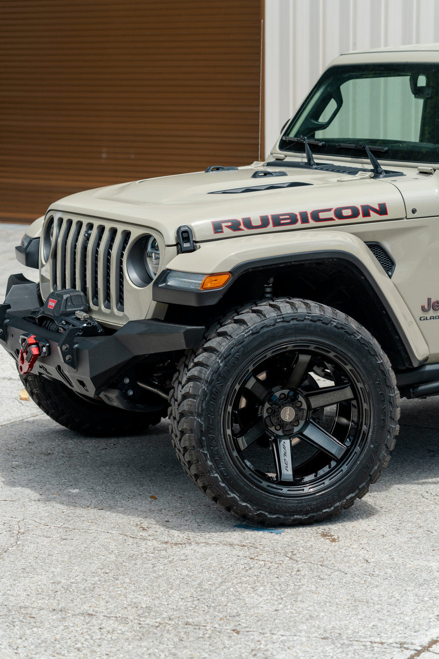 JEEP GLADIATOR RUBICON 4PLAY WHEELS 4P63 22X12 35X12.5X22 TOYO TIRES STOCK SUSPENSION