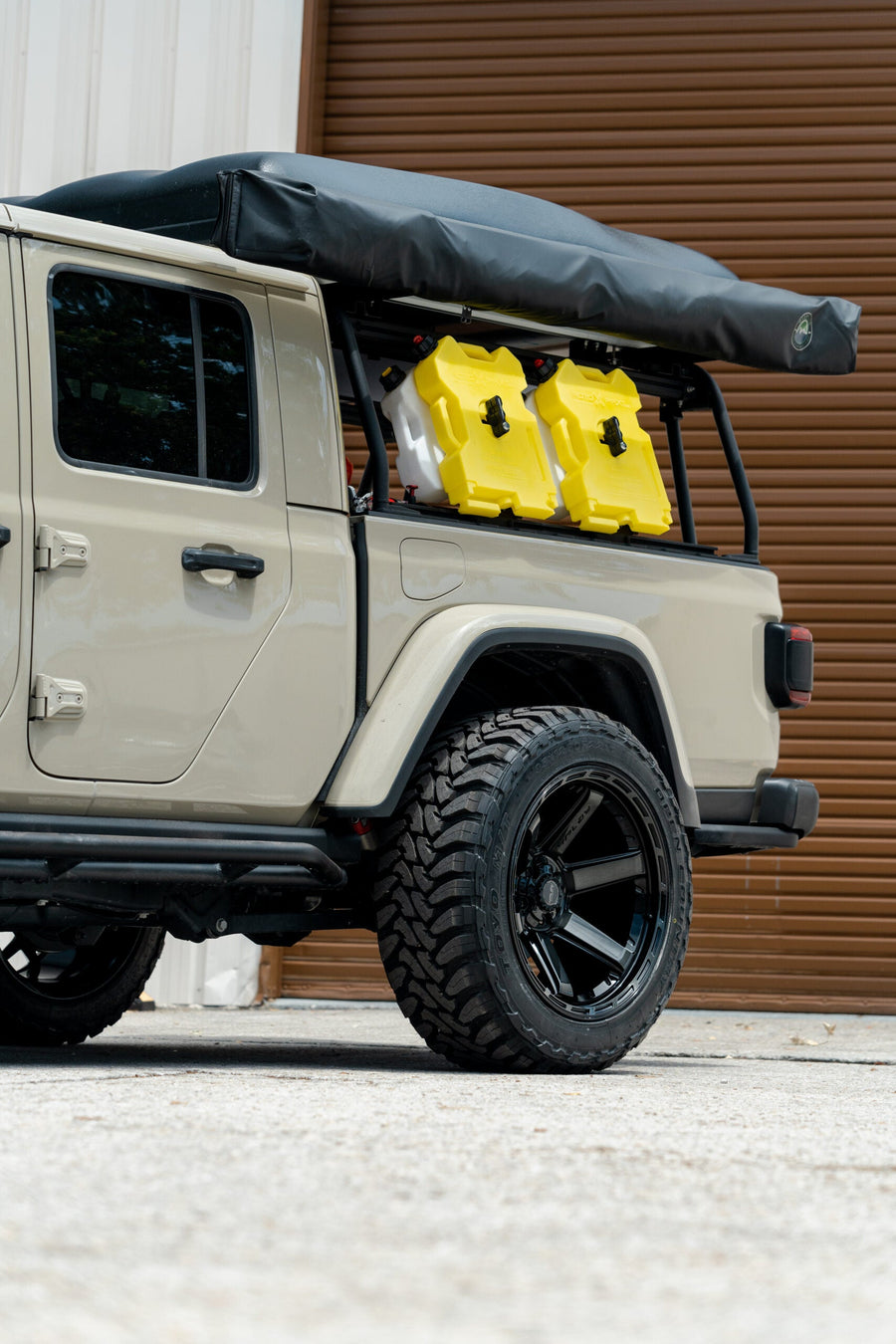 JEEP GLADIATOR RUBICON 4PLAY WHEELS 4P63 22X12 35X12.5X22 TOYO TIRES STOCK SUSPENSION