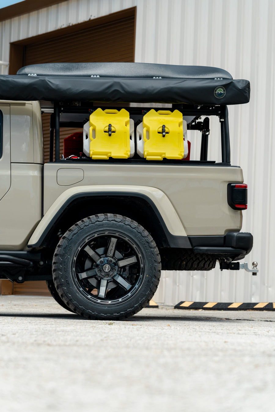 JEEP GLADIATOR RUBICON 4PLAY WHEELS 4P63 22X12 35X12.5X22 TOYO TIRES STOCK SUSPENSION