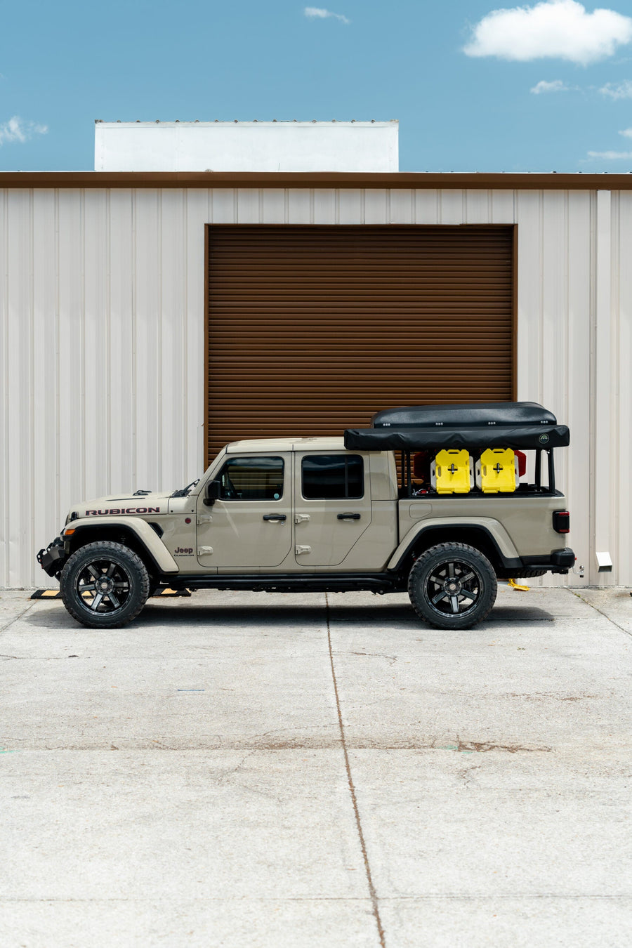 JEEP GLADIATOR RUBICON 4PLAY WHEELS 4P63 22X12 35X12.5X22 TOYO TIRES STOCK SUSPENSION