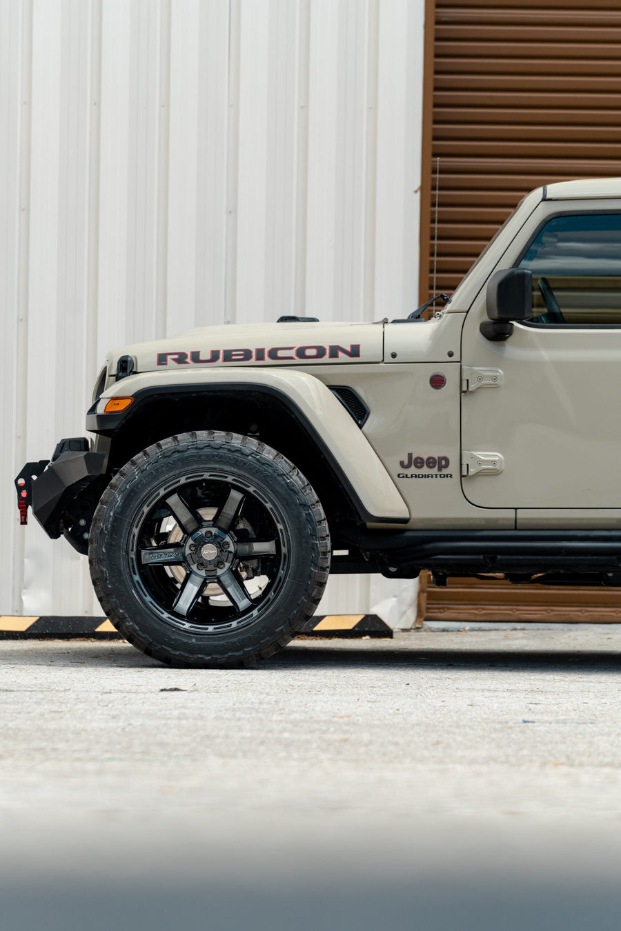 JEEP GLADIATOR RUBICON 4PLAY WHEELS 4P63 22X12 35X12.5X22 TOYO TIRES STOCK SUSPENSION