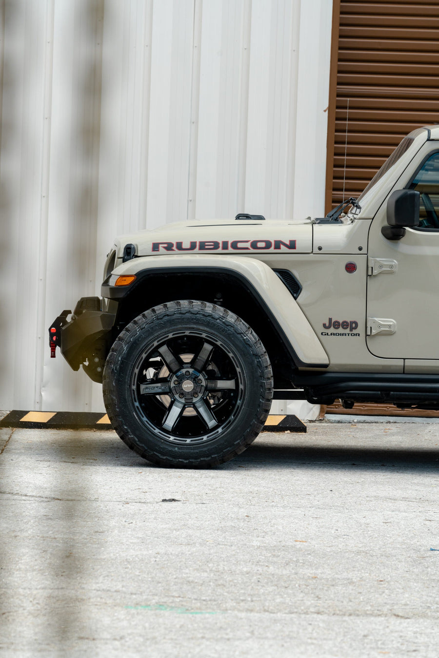 JEEP GLADIATOR RUBICON 4PLAY WHEELS 4P63 22X12 35X12.5X22 TOYO TIRES STOCK SUSPENSION