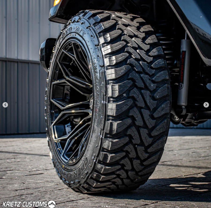 JEEP WRANGLER 4PLAY WHEELS 4P06 G3 22X12 35X12.5X22 TOYO TIRES KRIETZ CUSTOMS