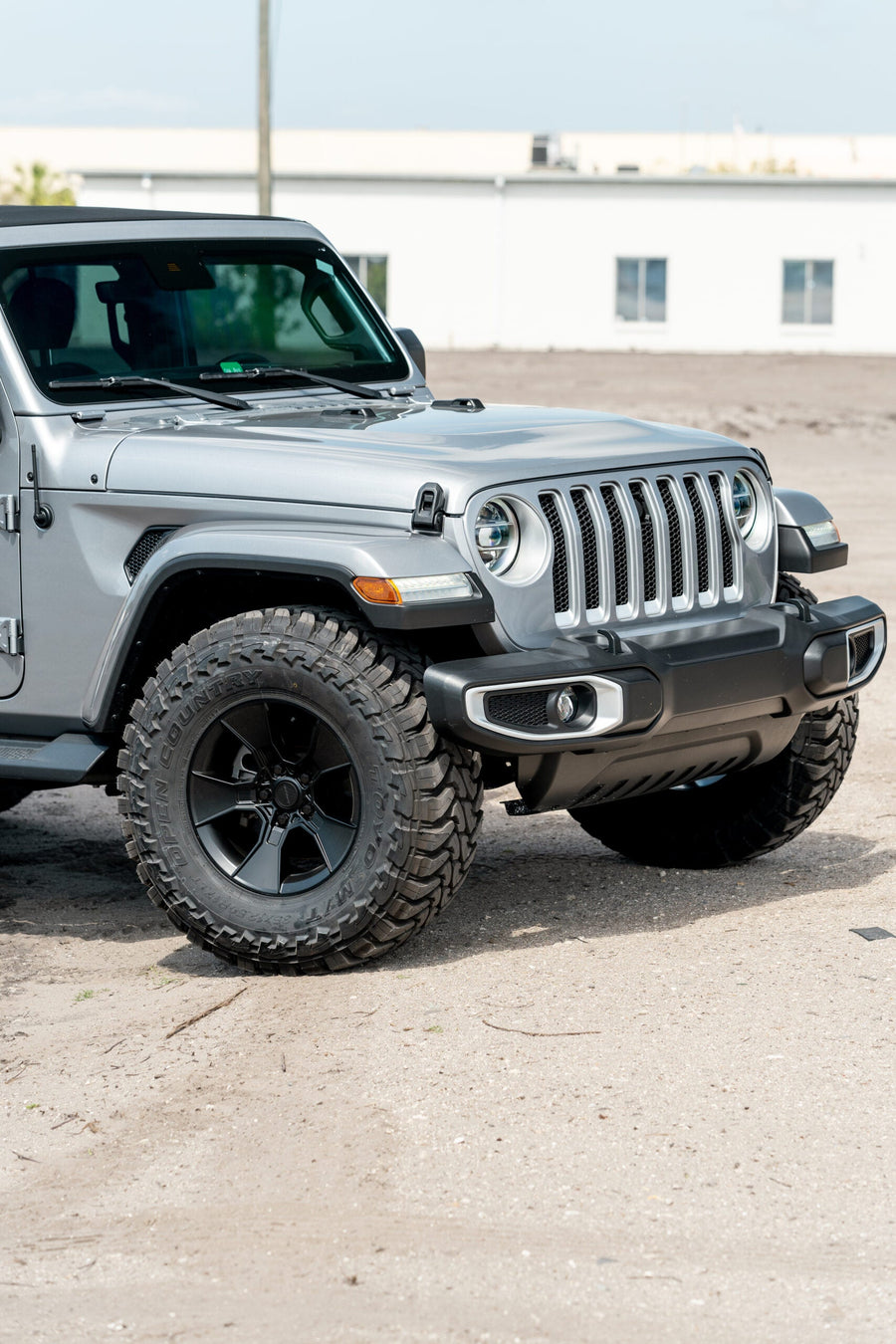 JEEP WRANGLER DEFIANT WHEELS RIMS DF02 BLACK 35X12.5X17 TOYO TIRES NO LIFT STOCK SUSPENSION