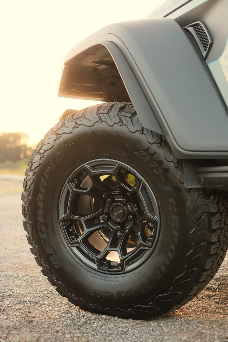 JEEP WRANGLER DF03 17X9 SATIN BLACK CHARCOAL DEFIANT WHEELS GRAY WOLF OVERLAND