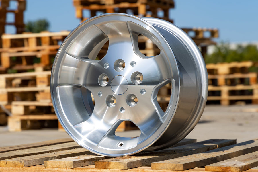 OE Wheels JP08 Lifestyle Photos