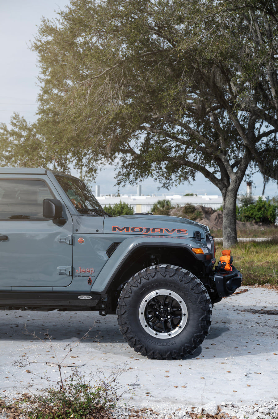 Jeep Gladiator DEFIANT Wheels DF01 Black Milled 17x8 37x12.5R17 Yokohama Tire