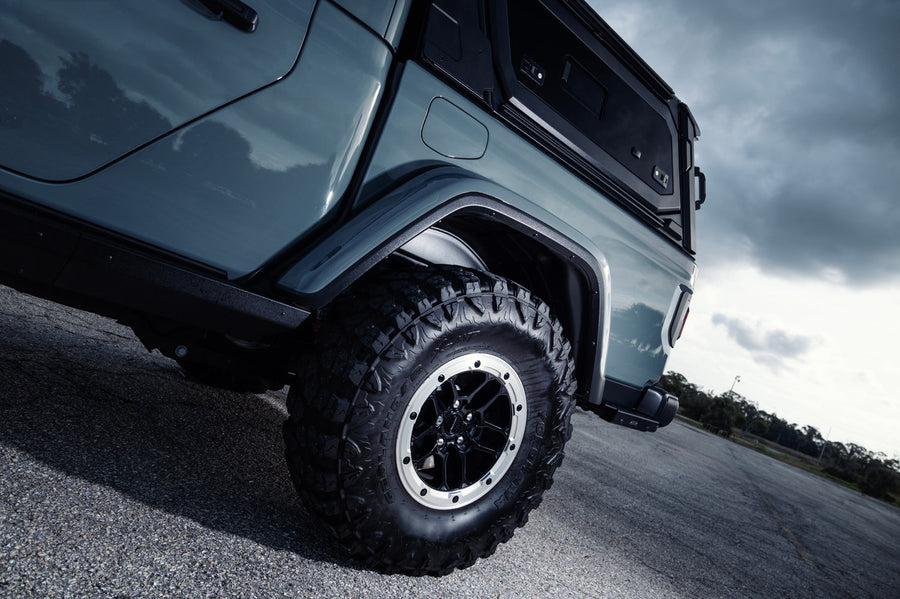 Jeep Gladiator DEFIANT Wheels DF01 Black Milled 17x8 37x12.5R17 Yokohama Tire