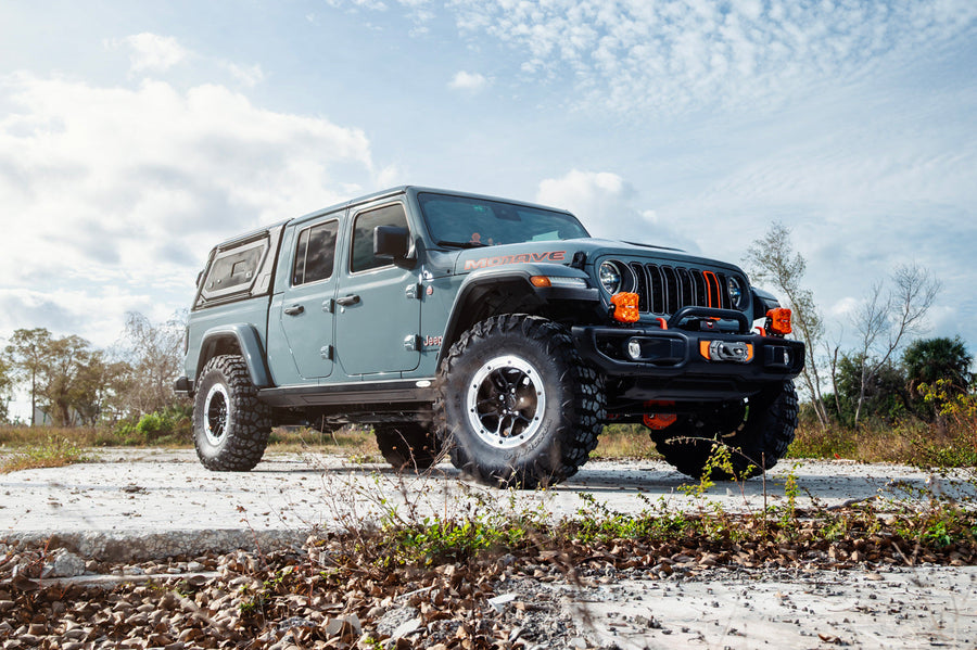 Jeep Gladiator DEFIANT Wheels DF01 Black Milled 17x8 37x12.5R17 Yokohama Tire