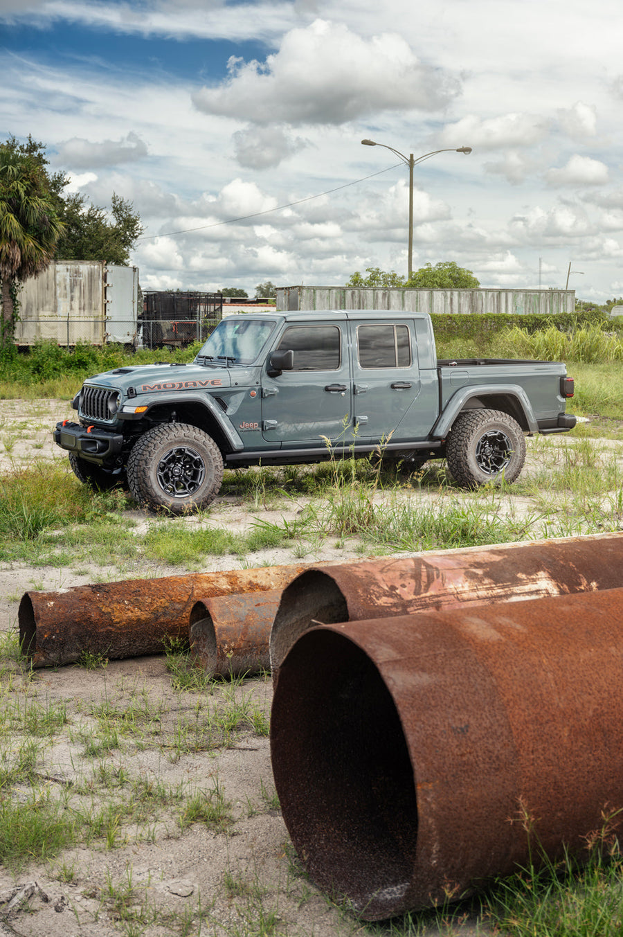Jeep Gladiator DEFIANT Wheels DF03 Satin Charcoal 2-Tone 17×9 35x12.5x17 TOYO Open Country Tire 1