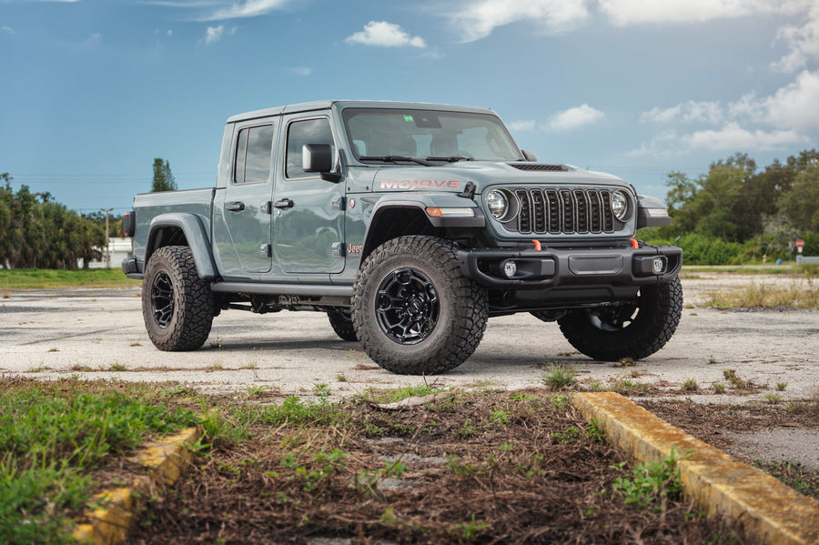 Jeep Gladiator DEFIANT Wheels DF03 Gloss Black 17×9 35x12.5x17 TOYO Open Country Tire 1