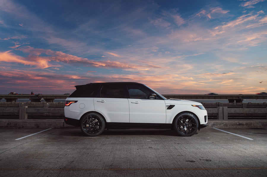 Land Rover Range Rover Sport DEFIANT Wheels DF05 Gloss Black 22x10 275-40-22 Pirelli Tire