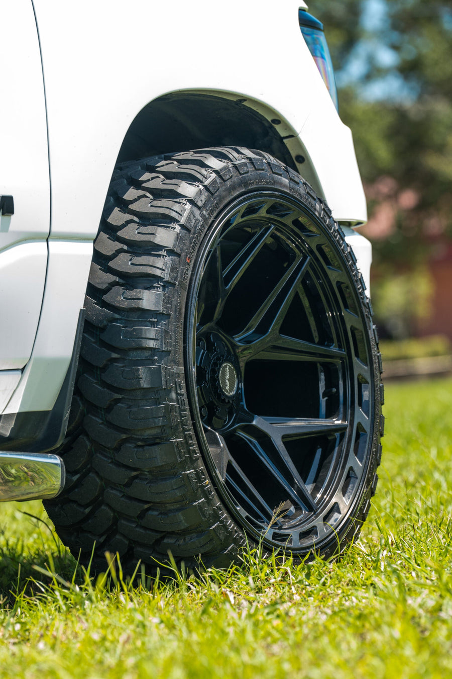 RAM 1500 4PLAY WHEELS 4P55 22X12 33X12.5X24 STOCK SUSPENSION