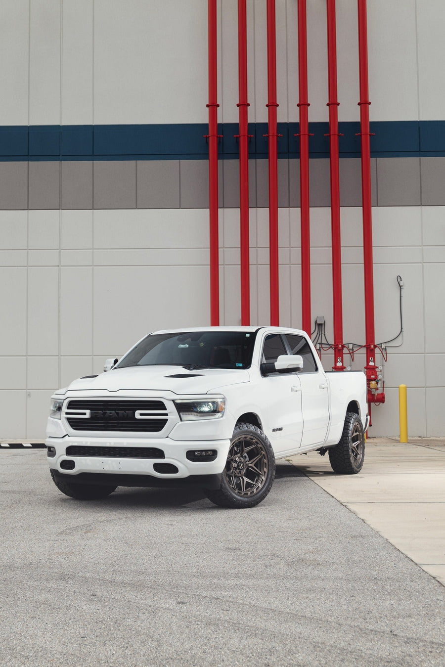 RAM 1500 4PLAY WHEELS 4P55 BRONZE 22X10 285X50X22 NITTO TIRES