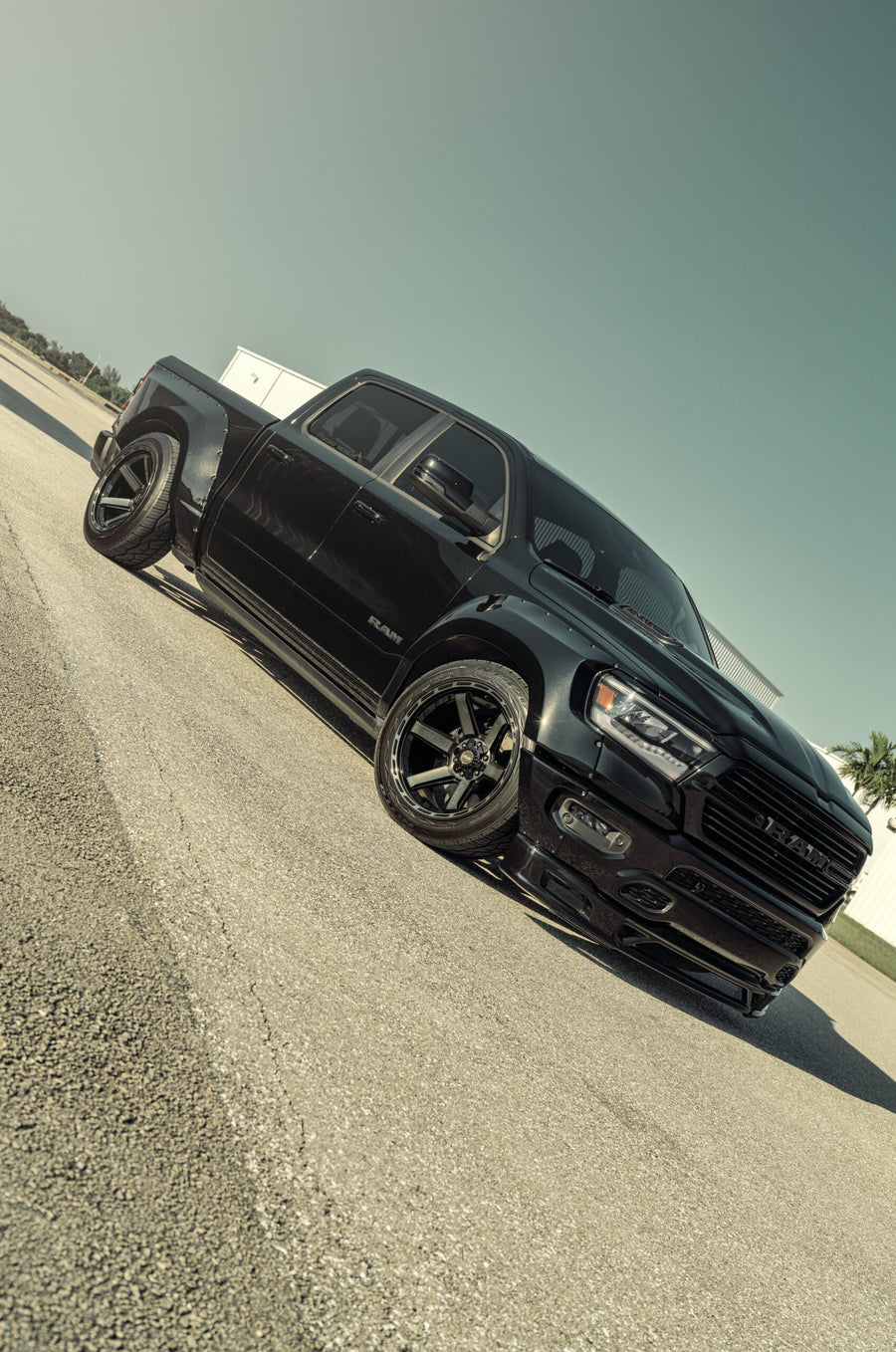 RAM 1500 4PLAY WHEELS 4P63 22X12 305X40X22 NITTO TIRE CLINCHED WIDE BODY