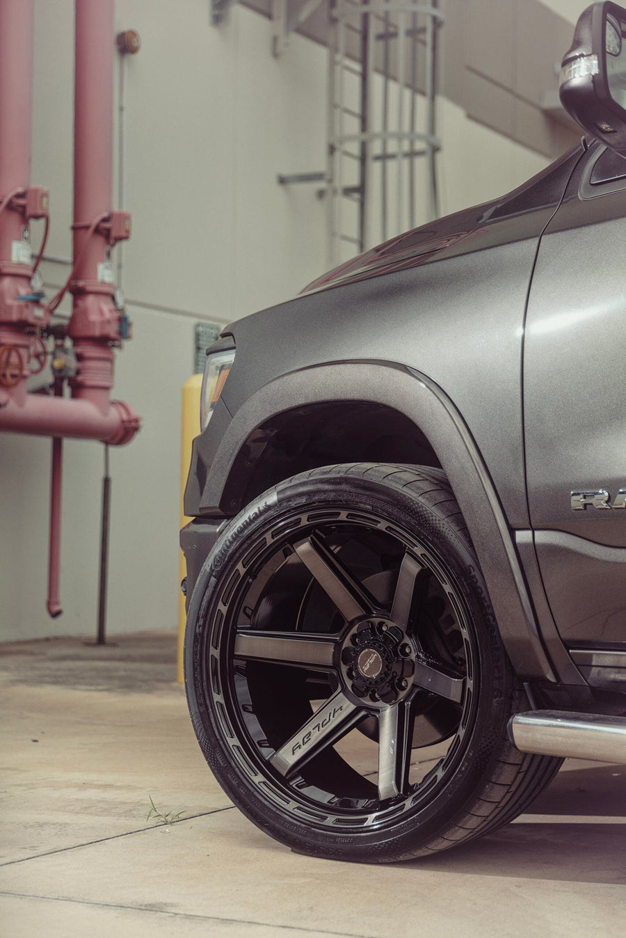 RAM 1500 4PLAY WHEELS 4P63 G3 24X12 ON 335X30X24 CONTINENTAL TIRES STOCK HEIGHT