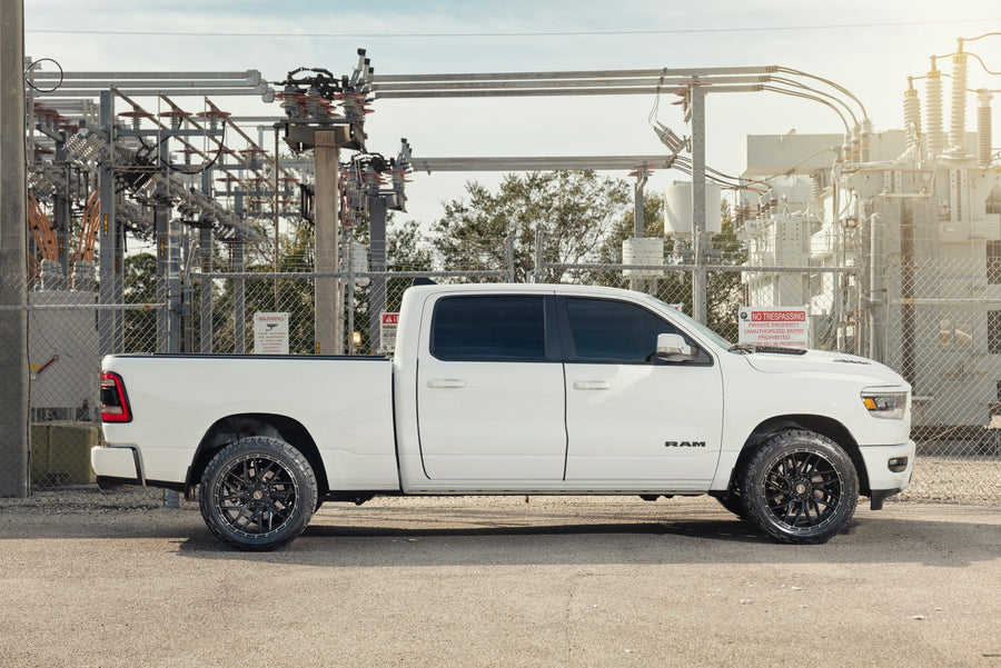 RAM 1500 4PLAY WHEELS S28 22X10 33X12.5X22 NITTO TIRES