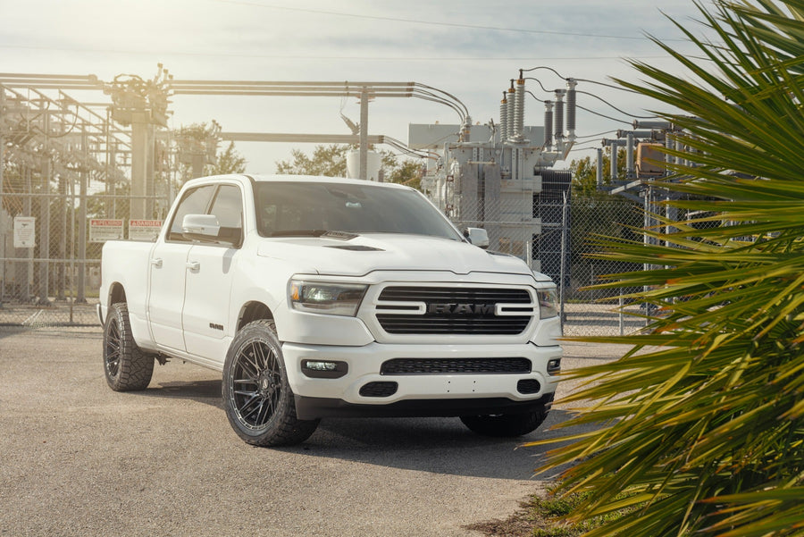 RAM 1500 4PLAY WHEELS S28 22X10 33X12.5X22 NITTO TIRES