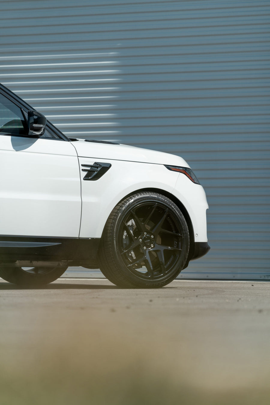 RANGE ROVER SPORT DEFIANT WHEEL DF05 22X10 BLACK RIMS 275X40X22 PIRELLI TIRE