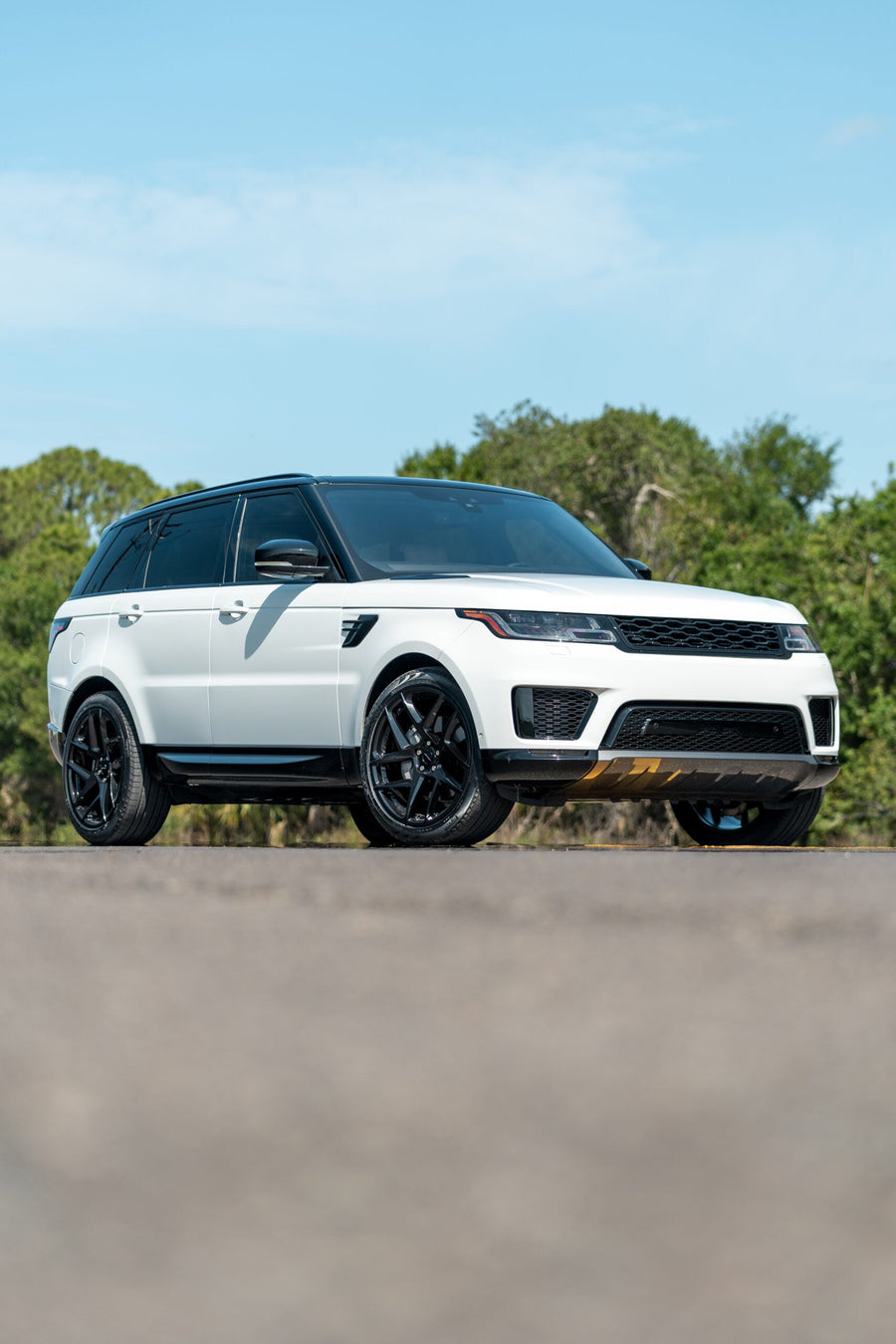 RANGE ROVER SPORT DEFIANT WHEEL DF05 22X10 BLACK RIMS 275X40X22 PIRELLI TIRE