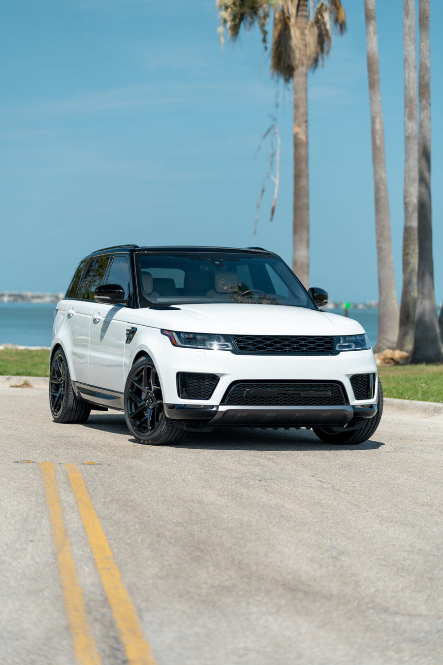 RANGE ROVER SPORT DEFIANT WHEEL DF05 22X10 BLACK RIMS 275X40X22 PIRELLI TIRE