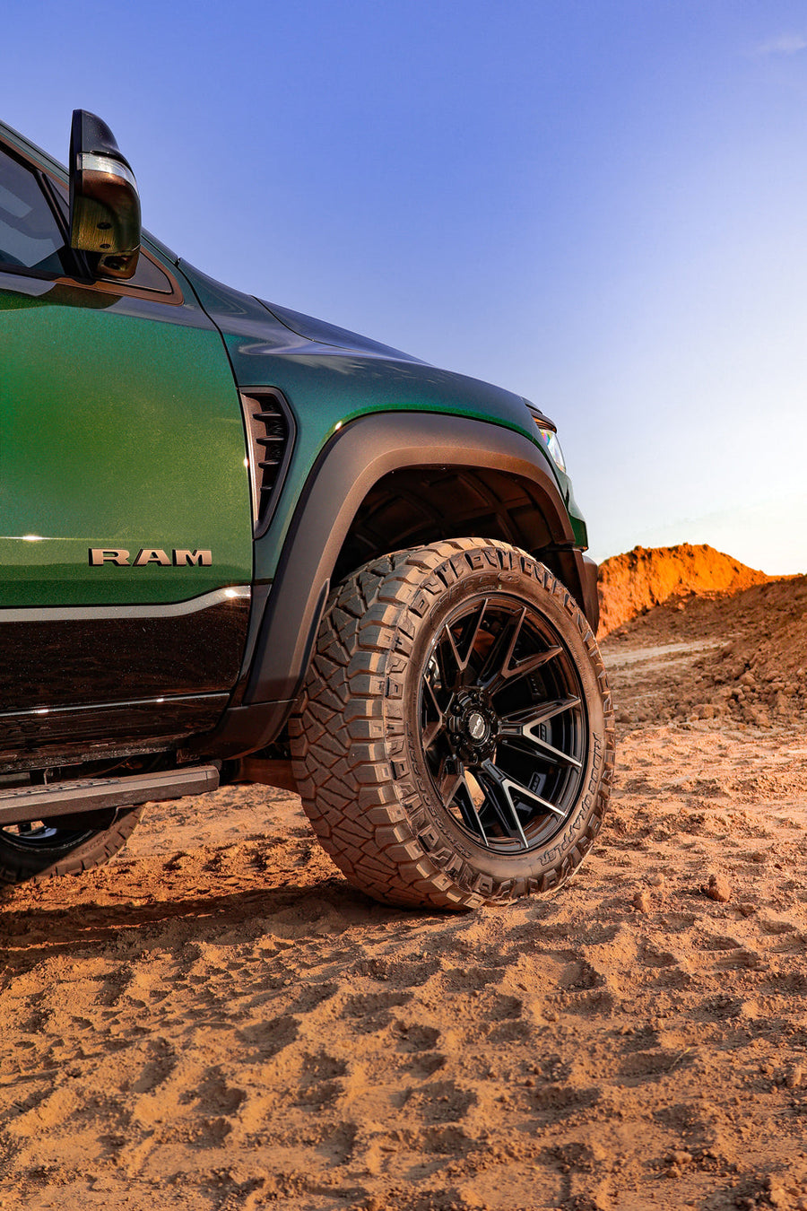 Ram RHO 4PLAY Wheels 4P40 22x10 35x12.5x22 Nitto Ridge Grappler Michael Gutelli