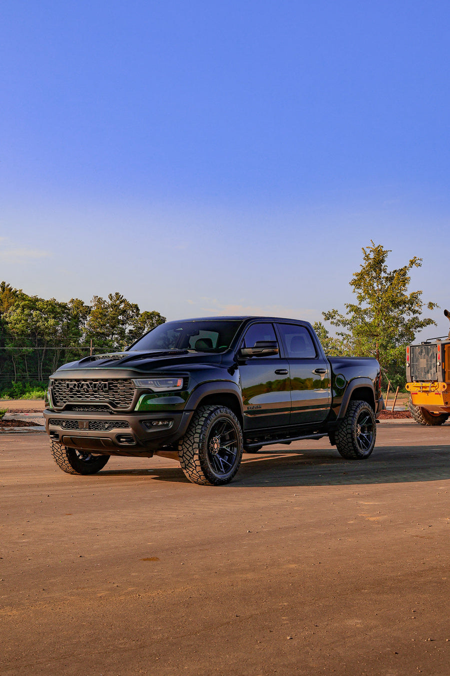 Ram RHO 4PLAY Wheels 4P40 22x10 35x12.5x22 Nitto Ridge Grappler Michael Gutelli