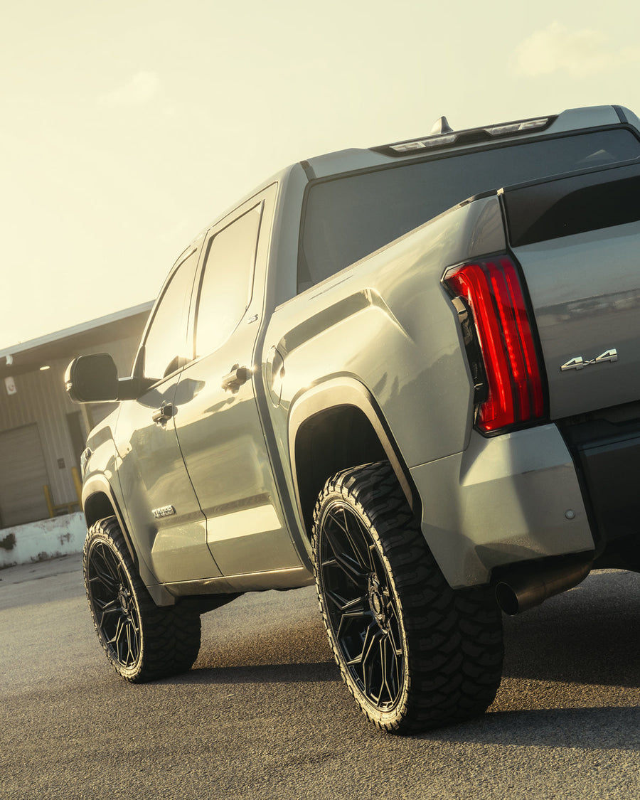 Toyota Tundra 4PLAY Wheels 4P83 24x10 Gloss Black 33x12.5x24 RBP Tires Stock Suspension