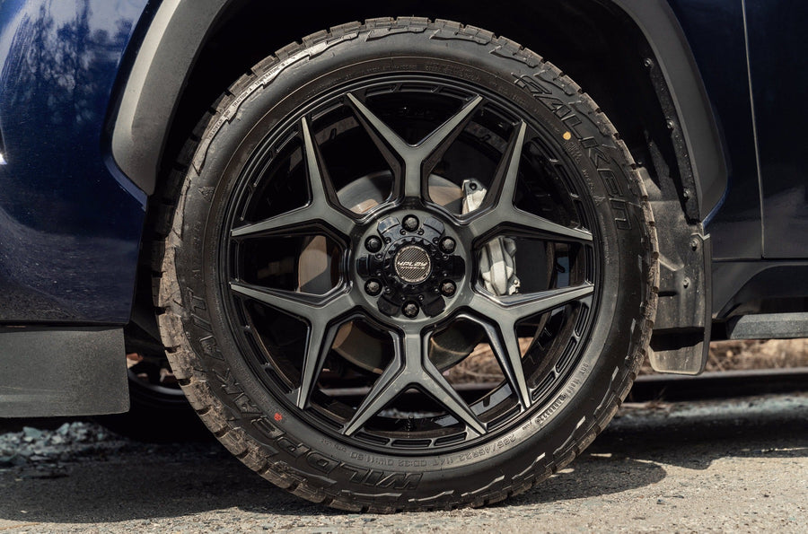 TOYOTA SEQUOIA 4PLAY WHEELS 4P06 22X9 0 ET 285X45X22 FALKEN TIRES STOCK SUSPENSION