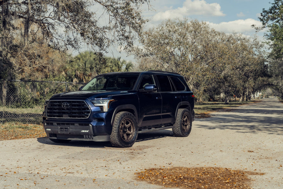 TOYOTA SEQUOIA 4PLAY WHEELS S63 20X9 33X12.5X20 NITTO TIRES STOCK SUSPENSION