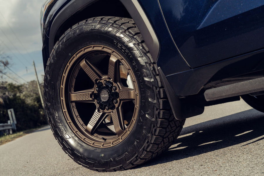 TOYOTA SEQUOIA 4PLAY WHEELS S63 20X9 33X12.5X20 NITTO TIRES STOCK SUSPENSION