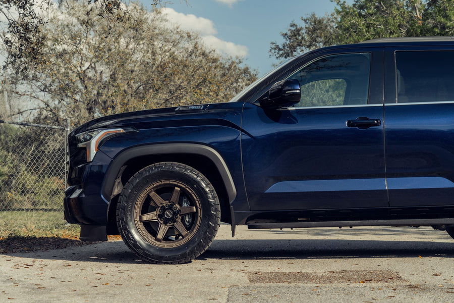 TOYOTA SEQUOIA 4PLAY WHEELS S63 20X9 33X12.5X20 NITTO TIRES STOCK SUSPENSION