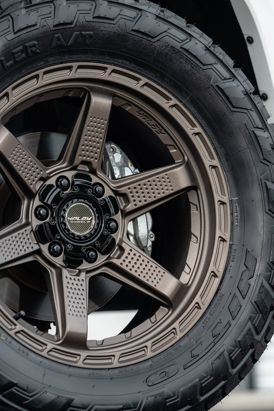 TOYOTA TUNDRA 4PLAY WHEELS S63 20X9 305X55X20 NITTO TIRE STOCK SUSPENSION