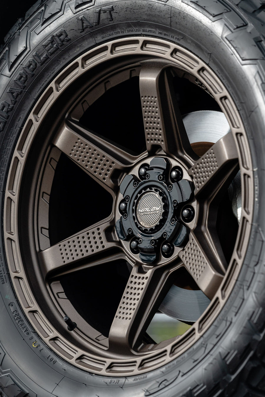 TOYOTA TUNDRA 4PLAY WHEELS S63 20X9 305X55X20 NITTO TIRE STOCK SUSPENSION