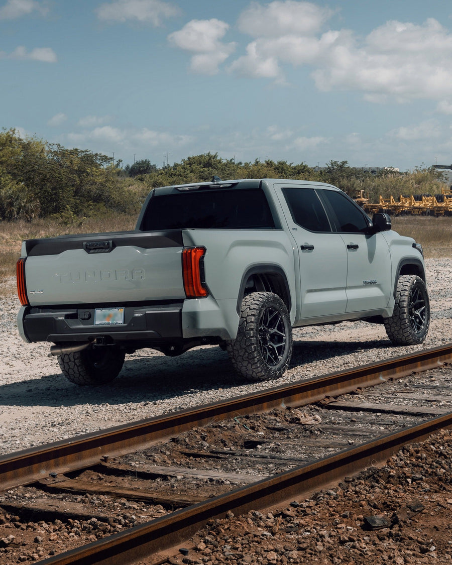 TOYOTA TUNDRA RIMS 4PLAY WHEELS 4P06 20X9 0 ET 33X12.5X20 FALKEN TIRES STOCK SUSPENSION