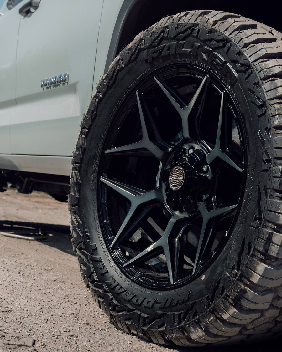 TOYOTA TUNDRA RIMS 4PLAY WHEELS 4P06 20X9 0 ET 33X12.5X20 FALKEN TIRES STOCK SUSPENSION