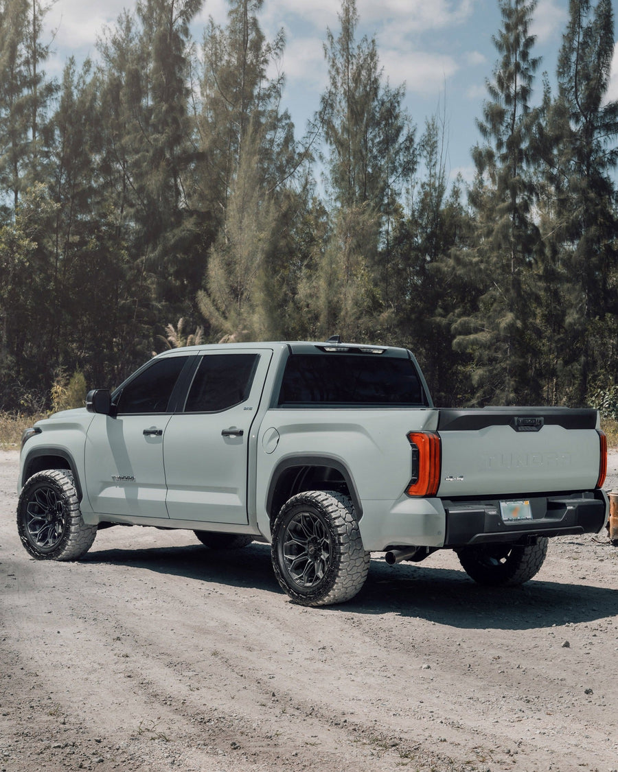 TOYOTA TUNDRA RIMS 4PLAY WHEELS 4P83 20X9 0 ET 33X12.5X20 FALKEN TIRES STOCK SUSPENSION