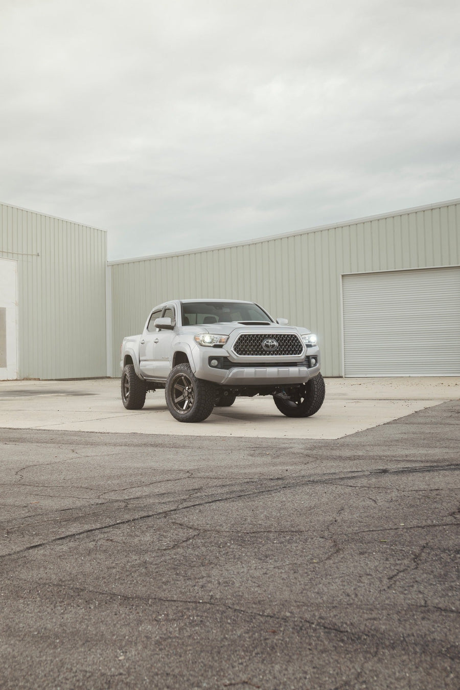 TOYOTA TACOMA 4PLAY WHEELS 4P63 BRONZE 20X10 275X55X20 NITTO TIRES 2 INCH FROM LEVEL 1 INCH REAR LEVEL SUSPENSION