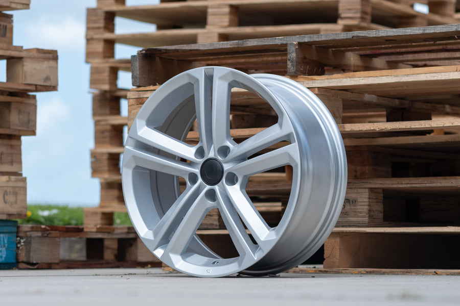 OE Wheels VW18 Lifestyle Photos