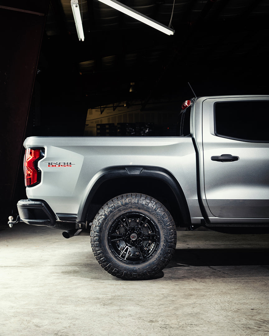 Chevrolet Colorado Trail Boss 4PLAY Wheels S01 18x9 Rims 275x70x18 Nitto Ridge Grappler Tires Stock Suspension
