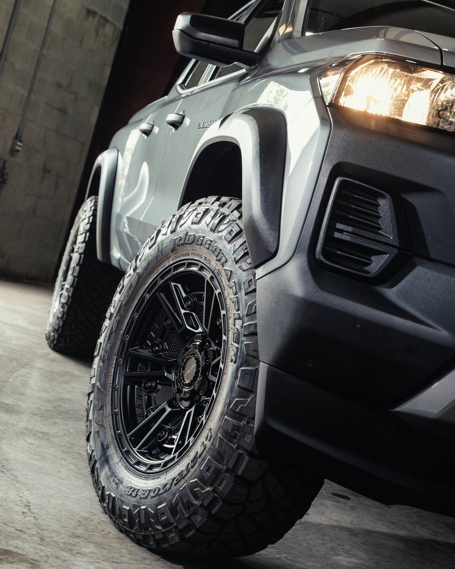 Chevrolet Colorado Trail Boss 4PLAY Wheels S01 18x9 Rims 275x70x18 Nitto Ridge Grappler Tires Stock Suspension